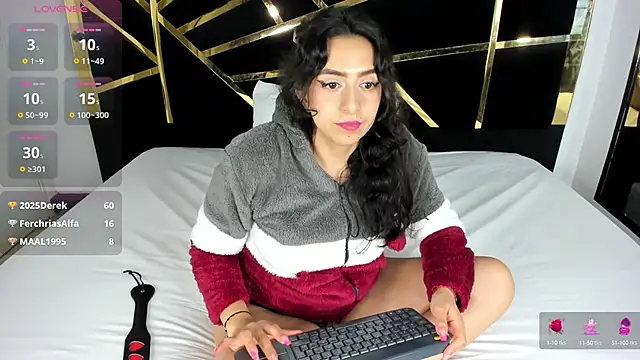 Snapshot of AlondraMendez chatting on 01/04/25, 09:00 AlondraMendez online show from 01/04/25, 09:00