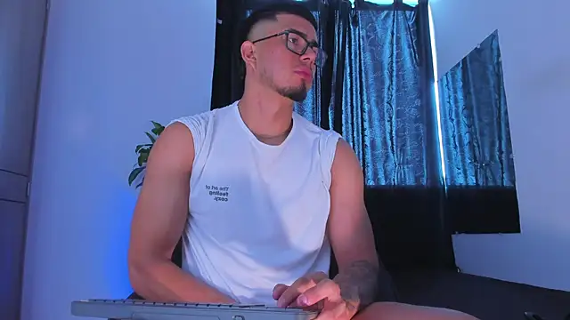 thaddeus king online show from 06/08/26, 02:17