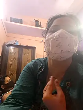 Snapshot of bobbyronak chatting on 11/03/25, 07:15 bobbyronak online show from 11/03/25, 07:15