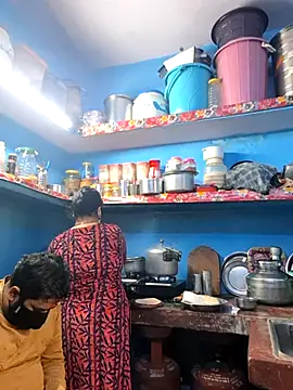 Snapshot of bobbyronak chatting on 11/19/25, 10:26 bobbyronak online show from 11/19/25, 10:26