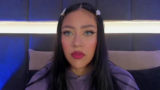 nicolle pierce online show from 02/18/25, 12:17