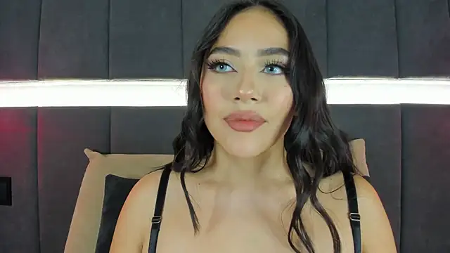 nicolle pierce online show from 10/02/25, 01:51