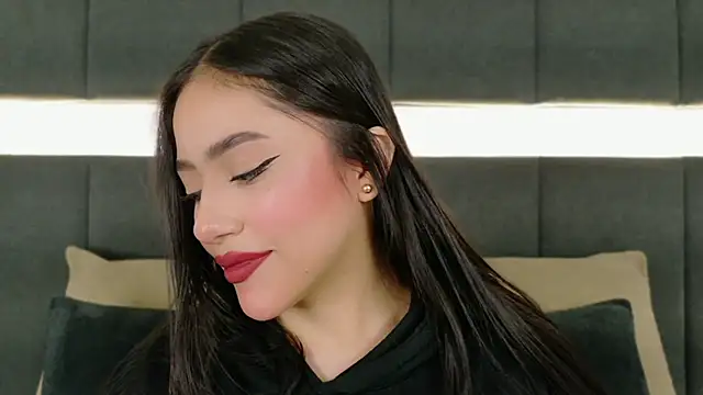 nicolle pierce online show from 10/14/25, 02:40