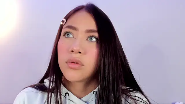 nicolle pierce online show from 02/03/26, 02:44