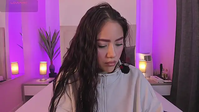 nicolle pierce online show from 03/25/26, 12:11