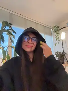 MariaIsabella8 online show from 04/16/26, 09:39