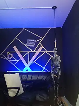 Snapshot of Gelena_Black chatting on 10/17/25, 12:08 Gelena Black online show from 10/17/25, 12:08