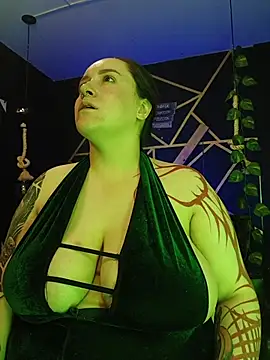 Snapshot of Gelena_Black chatting on 10/25/25, 12:56 Gelena Black online show from 10/25/25, 12:56