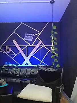 Snapshot of Gelena_Black chatting on 10/28/25, 12:19 Gelena Black online show from 10/28/25, 12:19