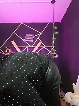 Snapshot of Gelena_Black chatting on 11/12/25, 01:22 Gelena Black online show from 11/12/25, 01:22