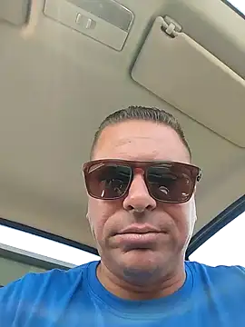 Snapshot of LOIROGOSTOSO87 chatting on 02/12/25, 02:32 LOIROGOSTOSO87 online show from 02/12/25, 02:32