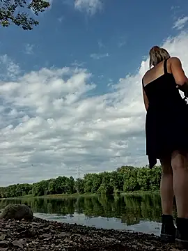 KSwonderland6 online show from 09/18/25, 03:03