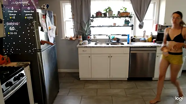 KSwonderland6 online show from 10/07/25, 05:10