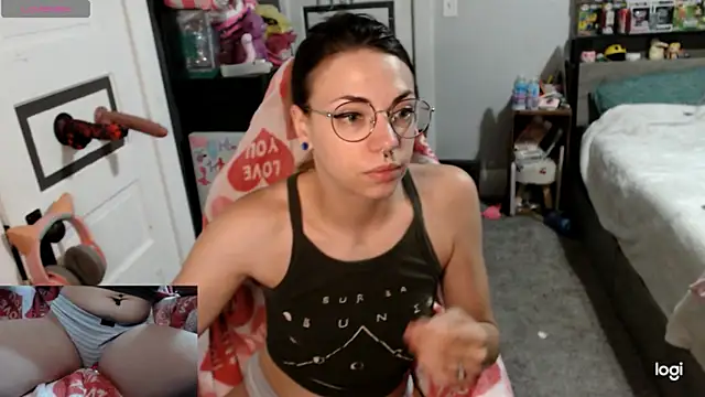 KSwonderland6 online show from 04/13/26, 03:28