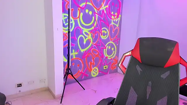 Snapshot of GEANNAROSE chatting on 01/04/25, 09:43 GEANNAROSE online show from 01/04/25, 09:43