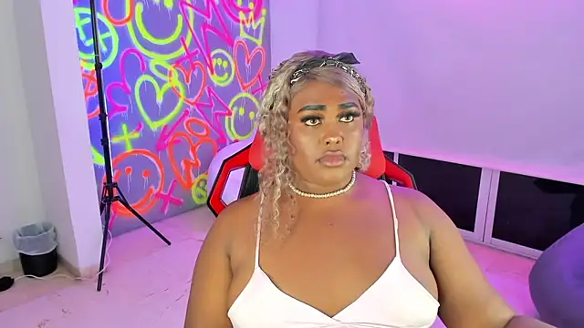 Snapshot of GEANNAROSE chatting on 01/15/25, 07:05 GEANNAROSE online show from 01/15/25, 07:05