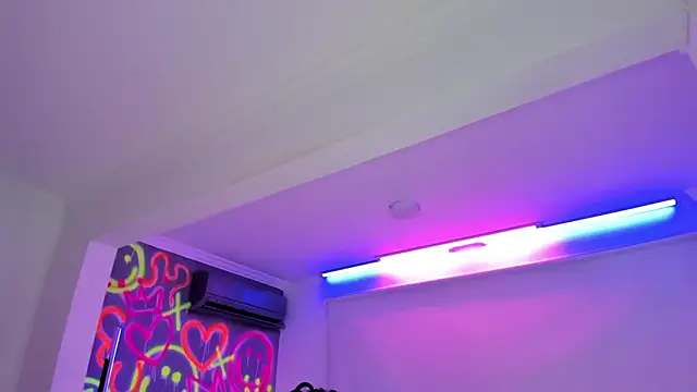 Snapshot of GEANNAROSE chatting on 01/17/25, 11:49 GEANNAROSE online show from 01/17/25, 11:49