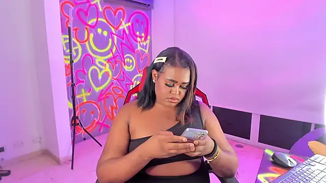 Snapshot of GEANNAROSE chatting on 01/23/25, 04:52 GEANNAROSE online show from 01/23/25, 04:52