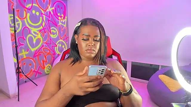 Snapshot of GEANNAROSE chatting on 01/23/25, 11:48 GEANNAROSE online show from 01/23/25, 11:48