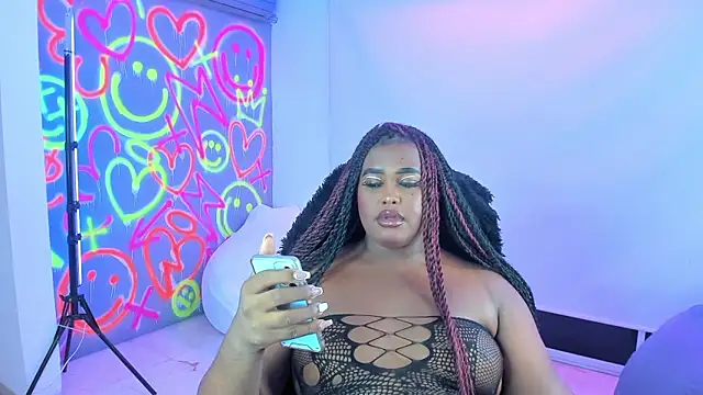 Snapshot of GEANNAROSE chatting on 02/15/25, 04:25 GEANNAROSE online show from 02/15/25, 04:25