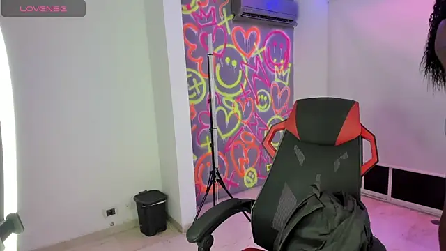 Snapshot of GEANNAROSE chatting on 03/05/25, 11:38 GEANNAROSE online show from 03/05/25, 11:38