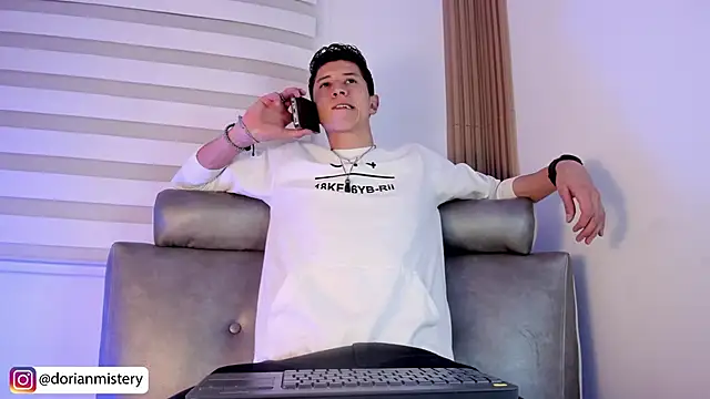 Dorianmistery2322  online show from 02/18/26, 12:39