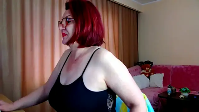 Snapshot of EdithCharm chatting on 05/16/26, 12:59 EdithCharm online show from 05/16/26, 12:59