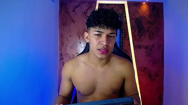jamescurli  online show from 02/24/25, 04:38