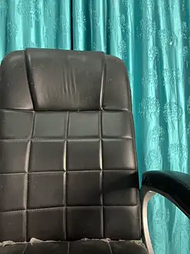 Snapshot of poision51 chatting on 10/20/25, 01:39 poision51 online show from 10/20/25, 01:39