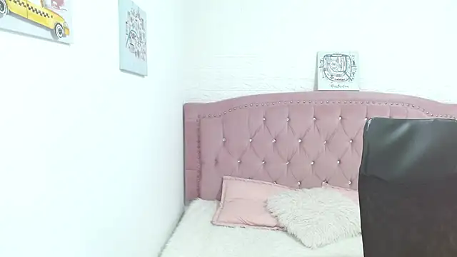 briandah  online show from 02/03/25, 03:27