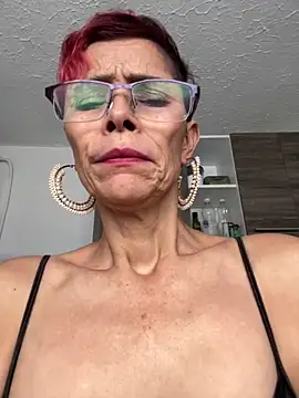 Snapshot of MireyaTorresGu chatting on 02/06/25, 09:28 MireyaTorresGu online show from 02/06/25, 09:28