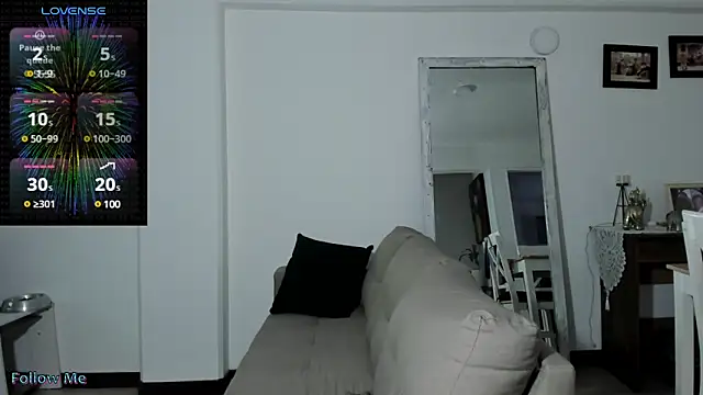 Snapshot of MireyaTorresGu chatting on 02/10/25, 10:51 MireyaTorresGu online show from 02/10/25, 10:51