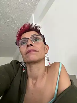 Snapshot of MireyaTorresGu chatting on 02/18/25, 04:59 MireyaTorresGu online show from 02/18/25, 04:59