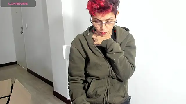 Snapshot of MireyaTorresGu chatting on 02/25/25, 10:07 MireyaTorresGu online show from 02/25/25, 10:07