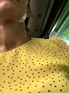 Snapshot of MireyaTorresGu chatting on 09/09/25, 12:43 MireyaTorresGu online show from 09/09/25, 12:43