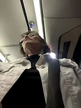 Snapshot of MireyaTorresGu chatting on 09/21/25, 03:30 MireyaTorresGu online show from 09/21/25, 03:30