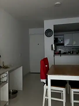 Snapshot of MireyaTorresGu chatting on 11/18/25, 11:14 MireyaTorresGu online show from 11/18/25, 11:14