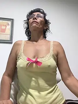 MireyaTorresGu online show from 02/19/26, 03:02