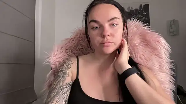 yorkshiregal online show from 12/11/24, 06:47