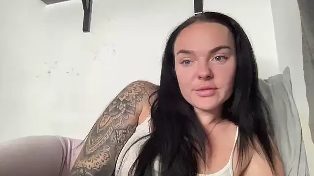 yorkshiregal online show from 10/14/25, 07:09