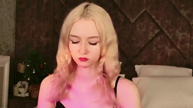 NaomiLoys online show from 01/10/26, 11:12