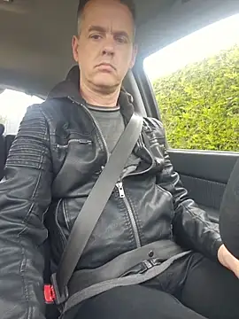 Snapshot of Hectorthyssen1 chatting on 05/19/26, 02:45 Hectorthyssen1 online show from 05/19/26, 02:45