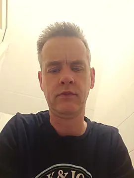 Snapshot of Hectorthyssen1 chatting on 05/28/26, 11:40 Hectorthyssen1 online show from 05/28/26, 11:40