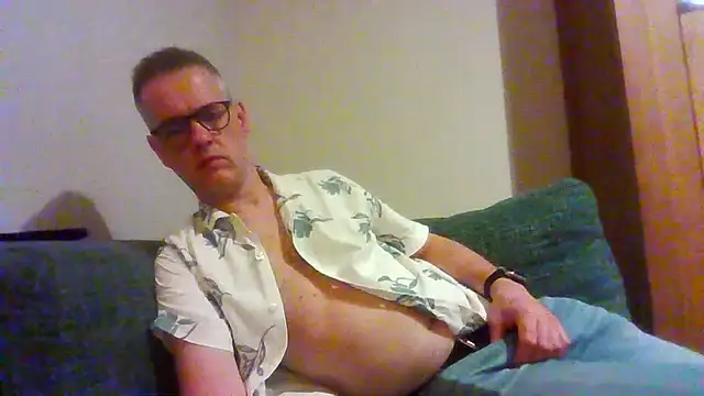 Snapshot of Hectorthyssen1 chatting on 06/19/26, 10:46 Hectorthyssen1 online show from 06/19/26, 10:46