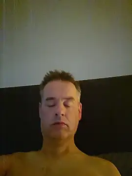 Snapshot of Hectorthyssen1 chatting on 07/19/26, 08:29 Hectorthyssen1 online show from 07/19/26, 08:29
