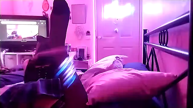 ingrid1982 online show from 02/03/25, 05:56