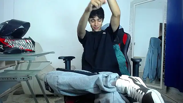 Zacktk7 online show from 12/26/24, 08:11