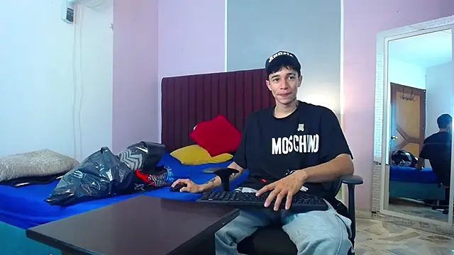 Zacktk7 online show from 01/04/25, 05:05