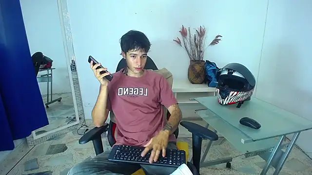 Zacktk7 online show from 01/27/25, 05:04