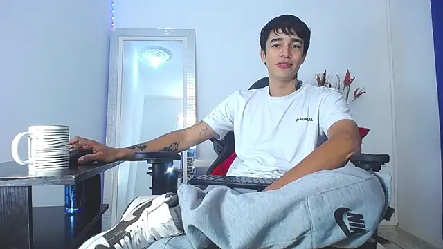 Zacktk7 online show from 02/04/25, 10:45